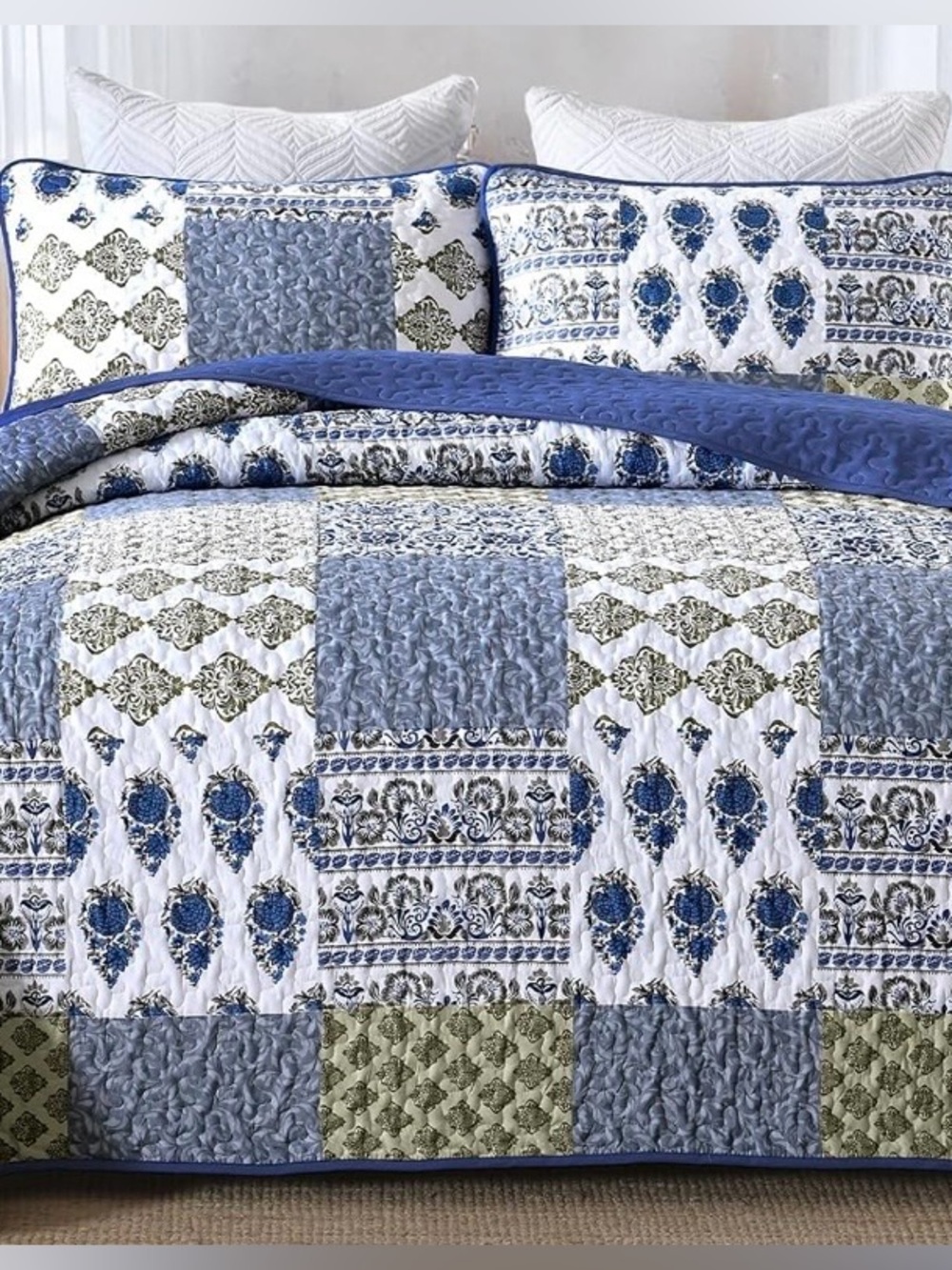 Blue & White Patchwork Quilt Set - Classic Floral Design